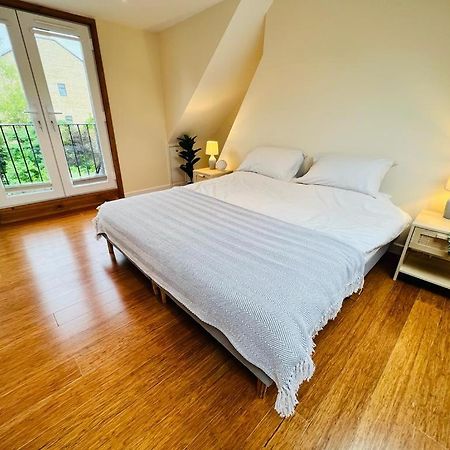 Family Home In Hampshire - Sleeps Up To 9 People With 3 Parking Spaces Winchester Bagian luar foto